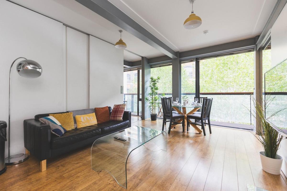 2bed Stratford With Easy Access To London, O2, Excel, Parking Nearby Appartement *