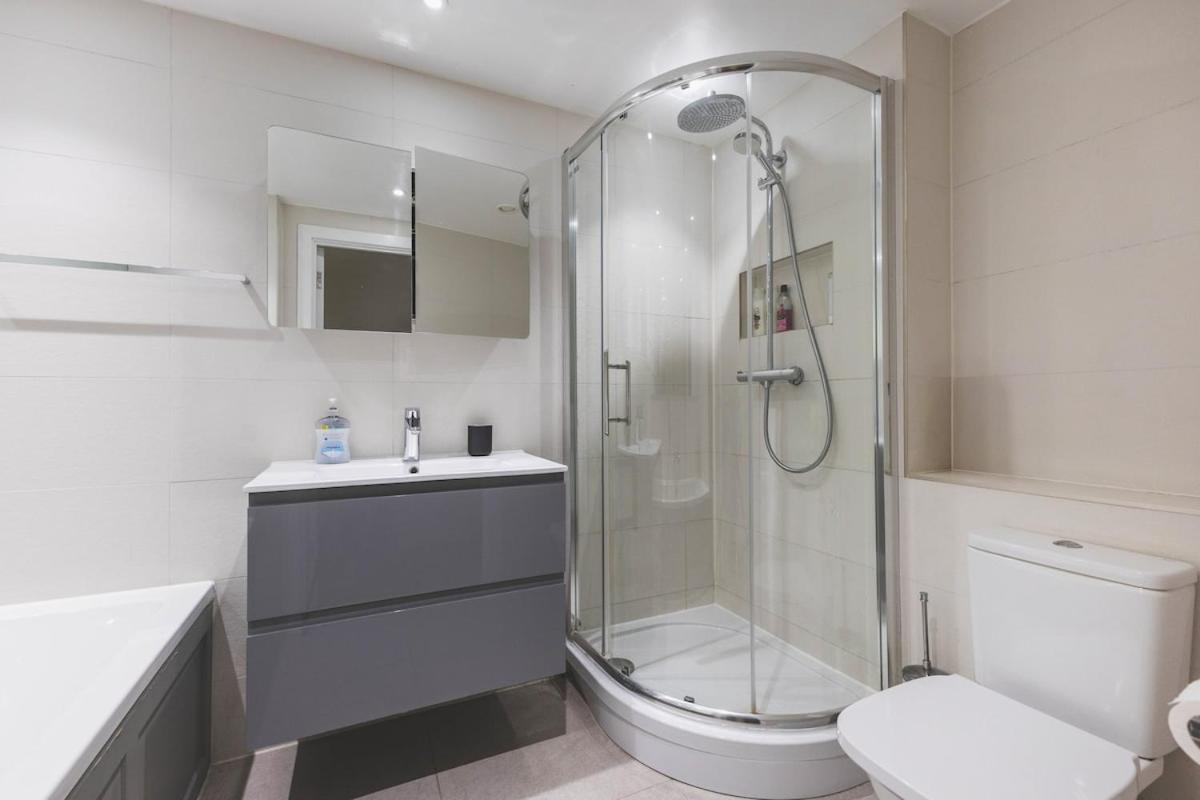 2bed Stratford With Easy Access To London, O2, Excel, Parking Nearby Appartement
